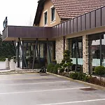 酒店 Grof Vransko