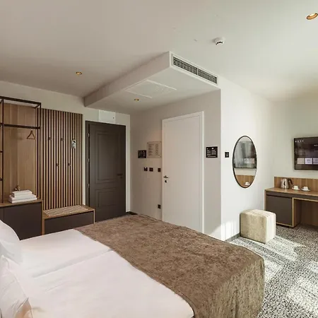 Grof Hotel 4*