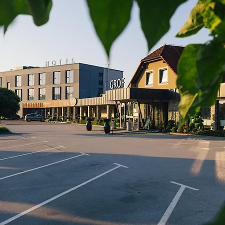 Grof Hotel