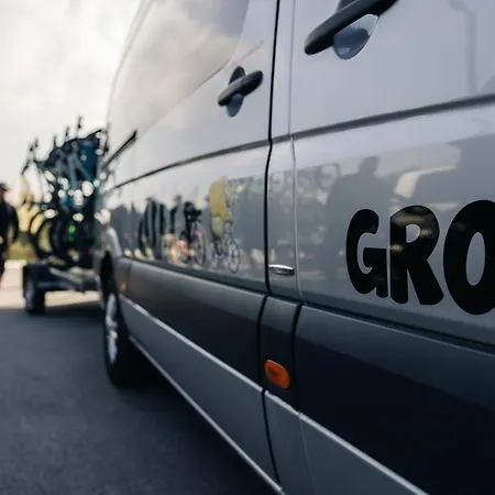 Grof ホテル 4*