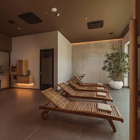 Grof Отель Vransko