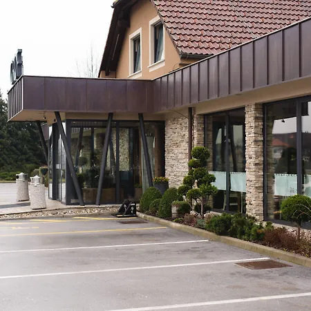 Hotel Grof Vransko