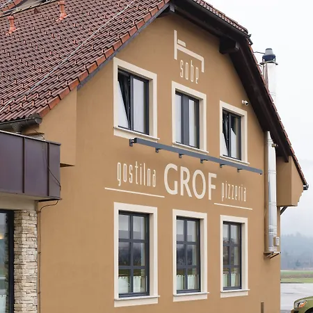 ホテル Grof Vransko