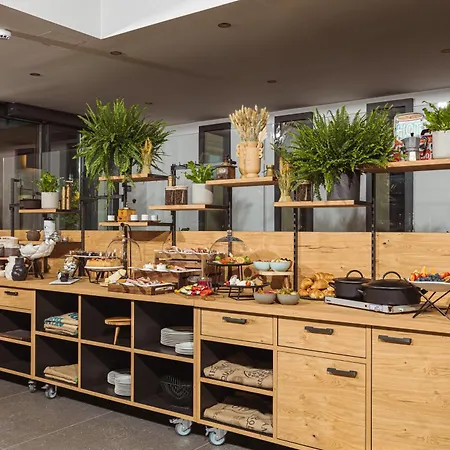 Grof Отель Vransko