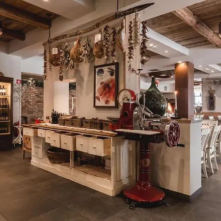 Grof Hotel